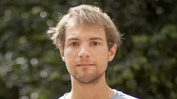 Portrait of Alexander Elzenaar