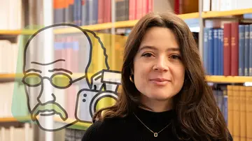 Portrait of Martina Zizza in front of bookshelves and the Math Planck People logo