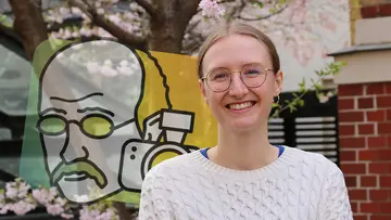Portrait of Elke Neuhaus and the Math Planck People Logo