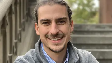 Portrait of Tim Laux